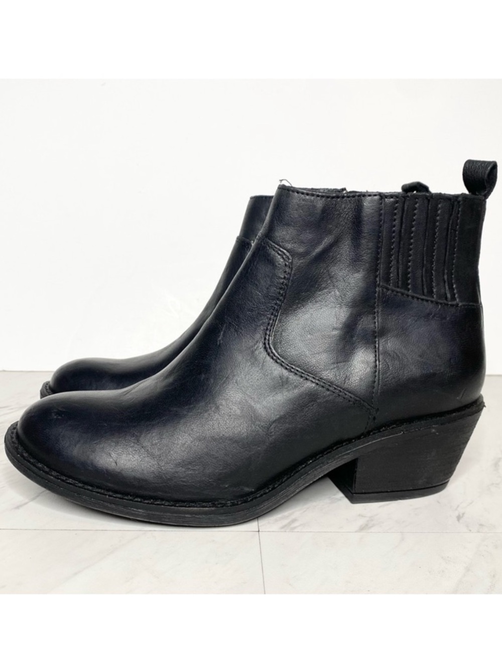 Sofft Ardmore Black Leather Bootie 8 1/2